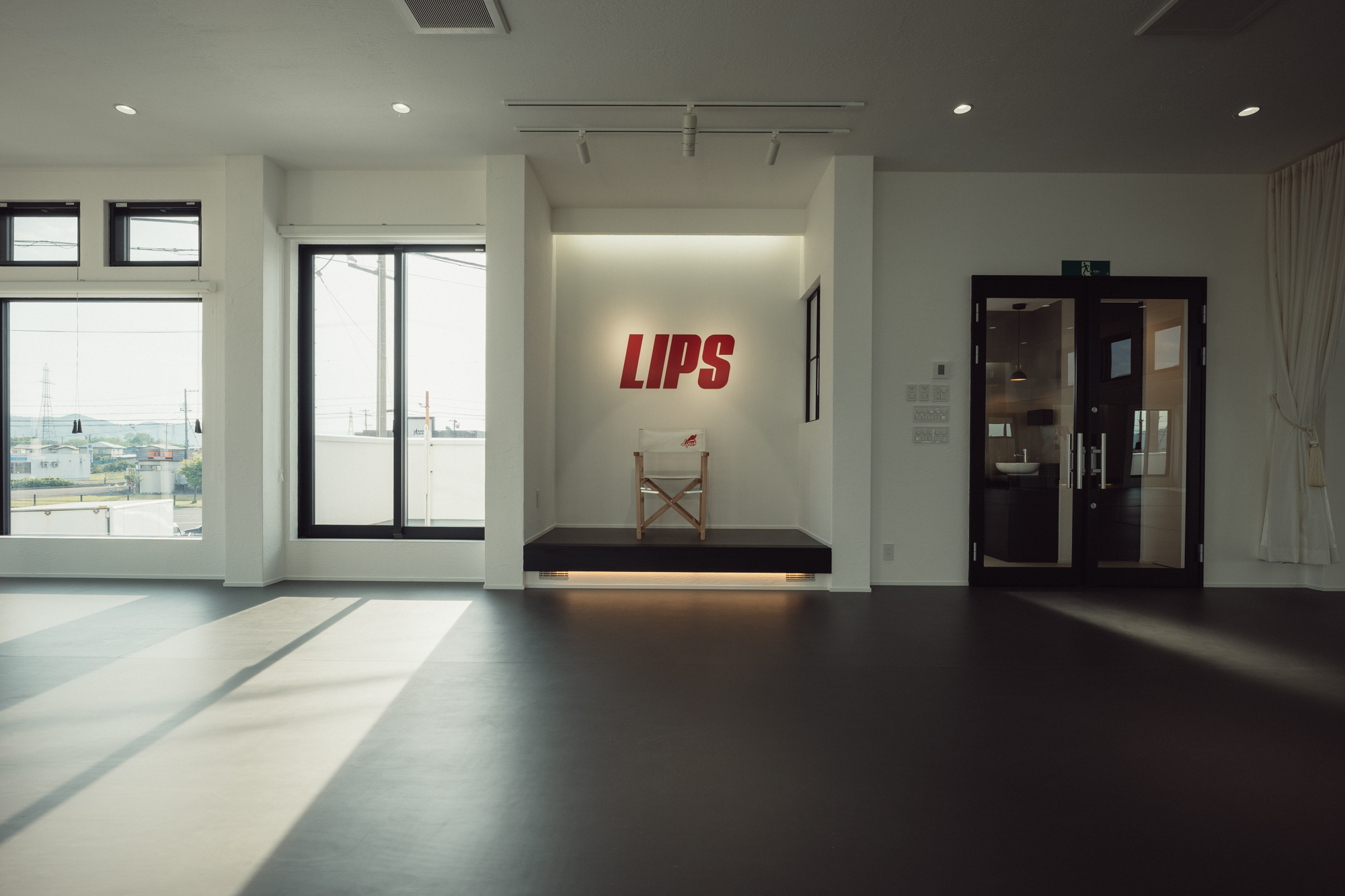 LIPSダンススタジオ施工事例